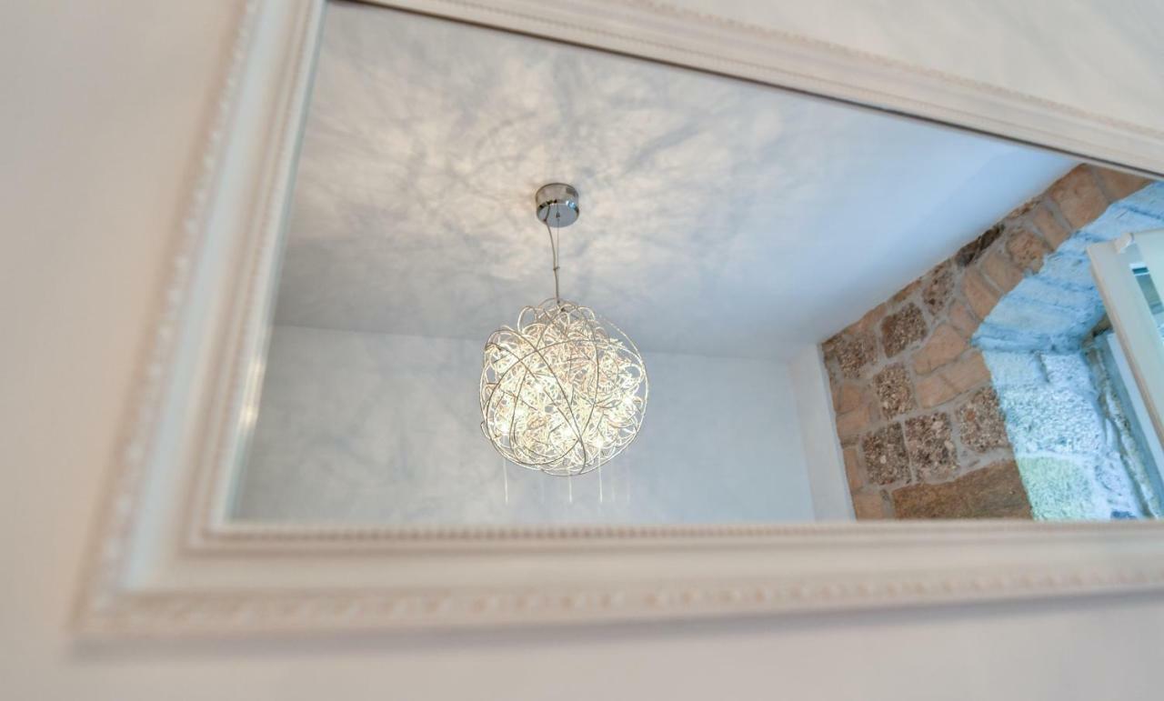 Mila Apartment Sinj Esterno foto